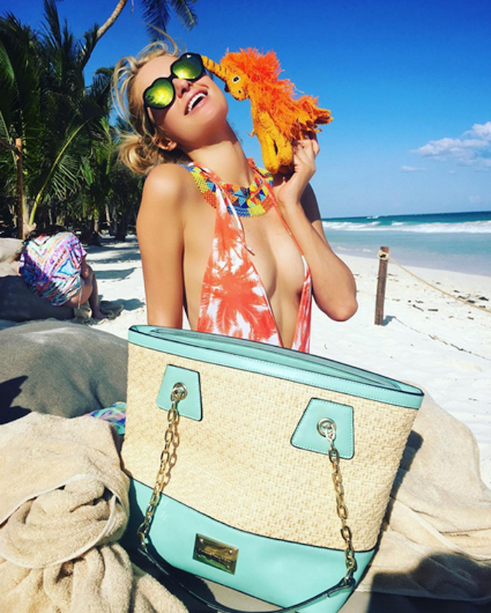 Paris-Hilton-in-Tulum