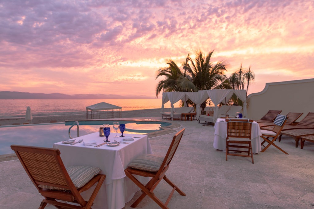 Tau Beach Club Puerto Vallarta: A Luxurious Coastal Retreat