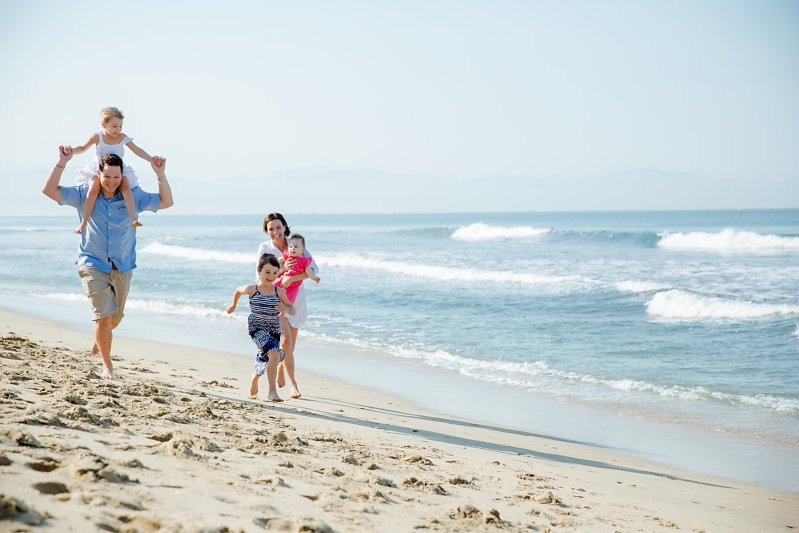 Familia disfrutando sus vacaciones en Grand Velas Riviera Nayarit, ideal para un viaje post-pandemia