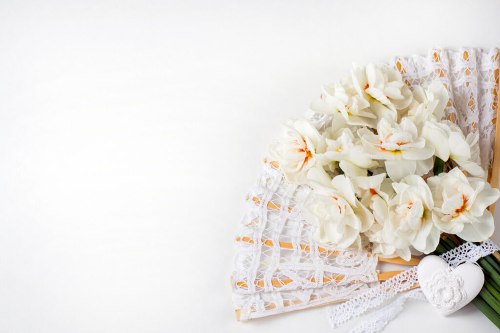 Hand fan for the bride