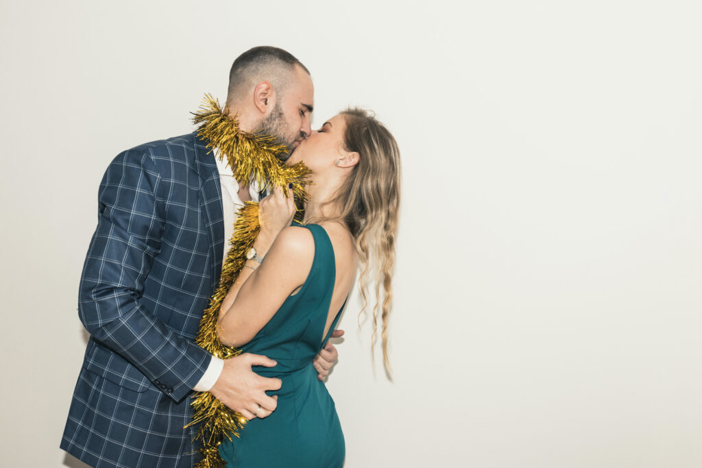 Beso de Año Nuevo tradicional en Estados Unidos