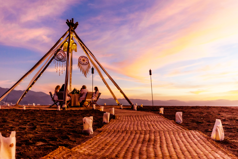 Experiences to celebrate love and friendship